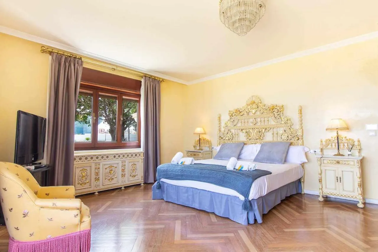 Castle Beach House Luxury Beachfront Villa Málaga 0*,  España